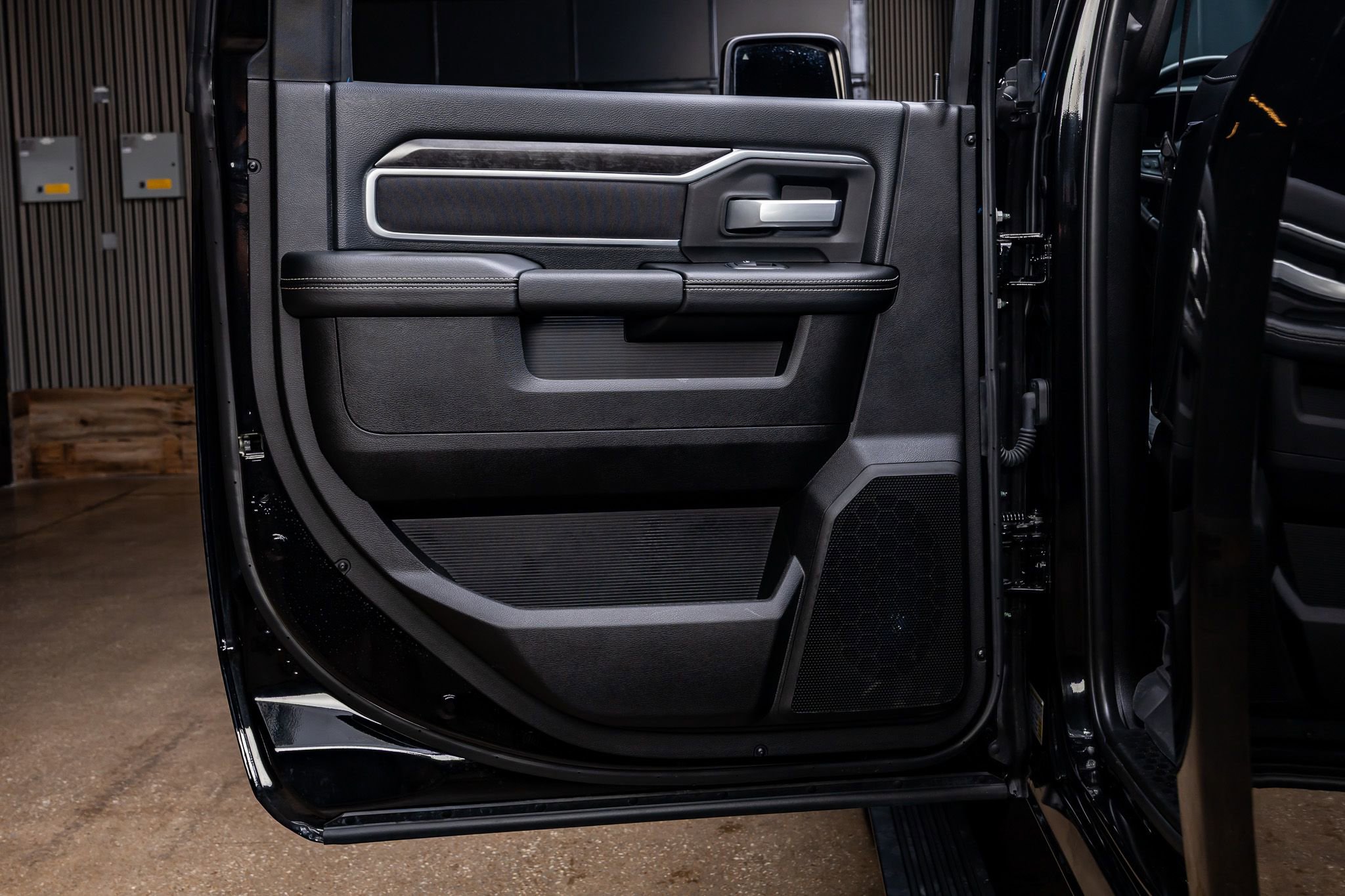 Used 2024 RAM 2500 Big Horn w/ Night Edition AWD/4WD image 37