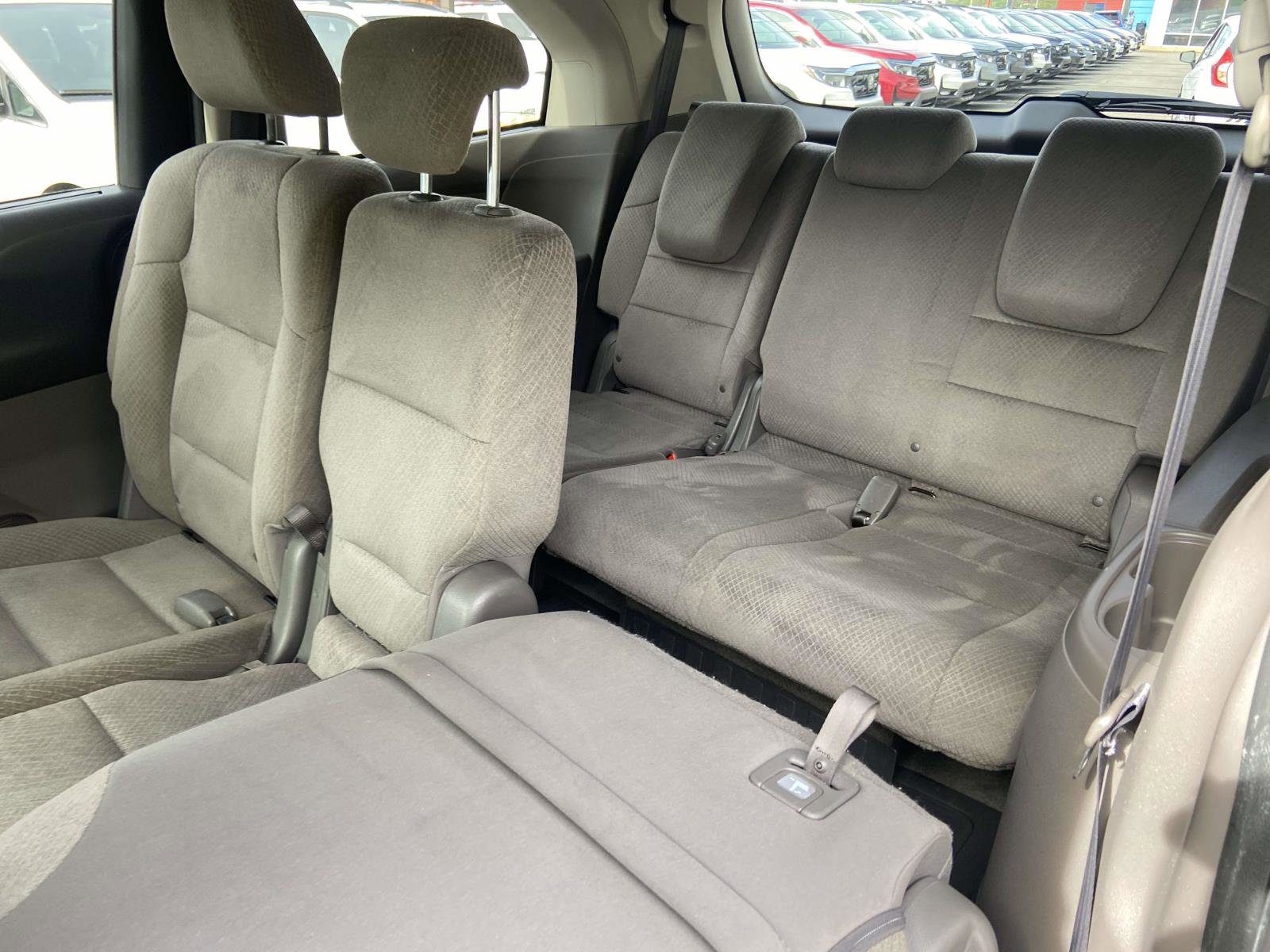 Used 2016 Honda Odyssey SE image 8