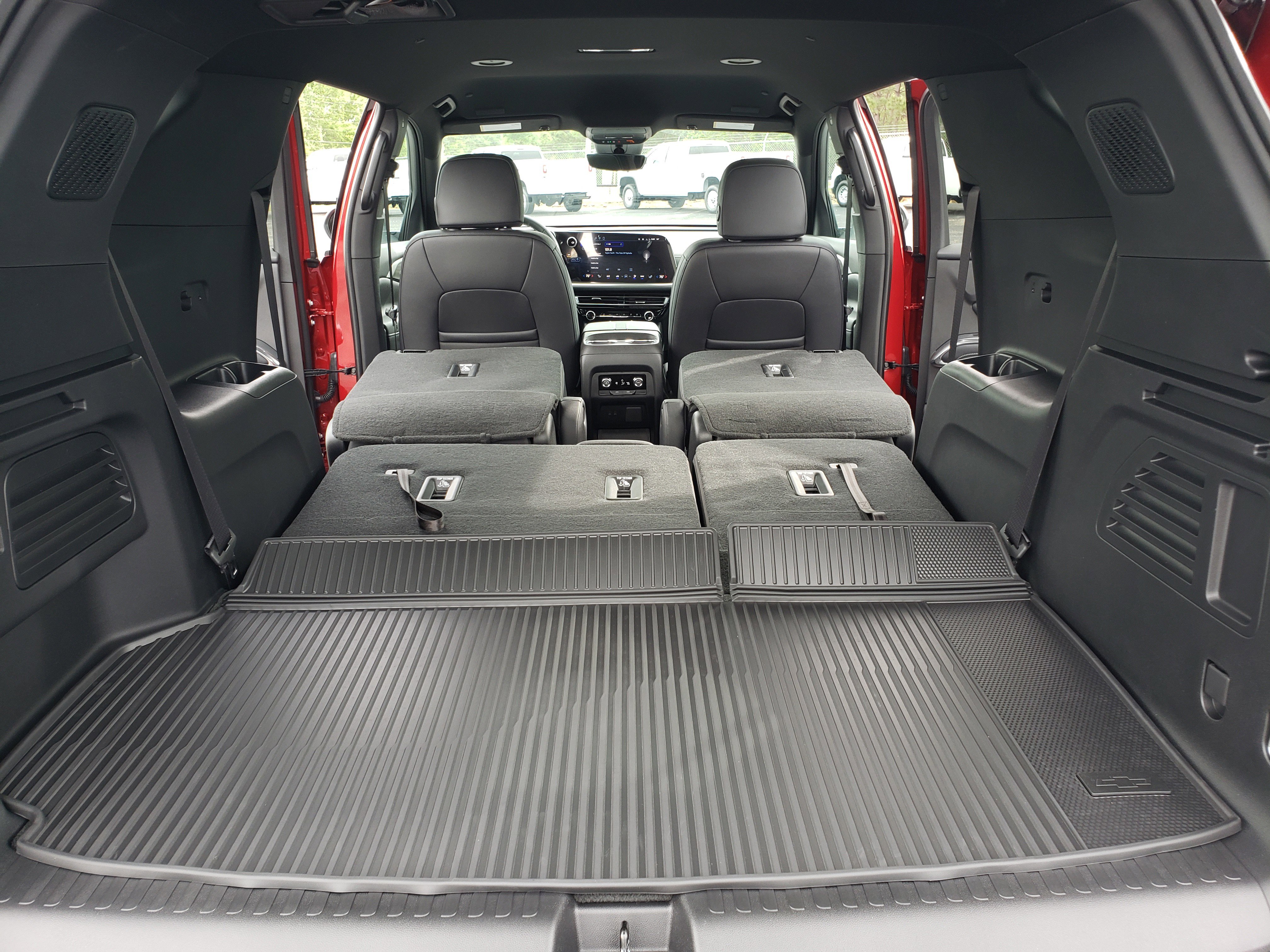 New 2026 Chevrolet Traverse LT image 12