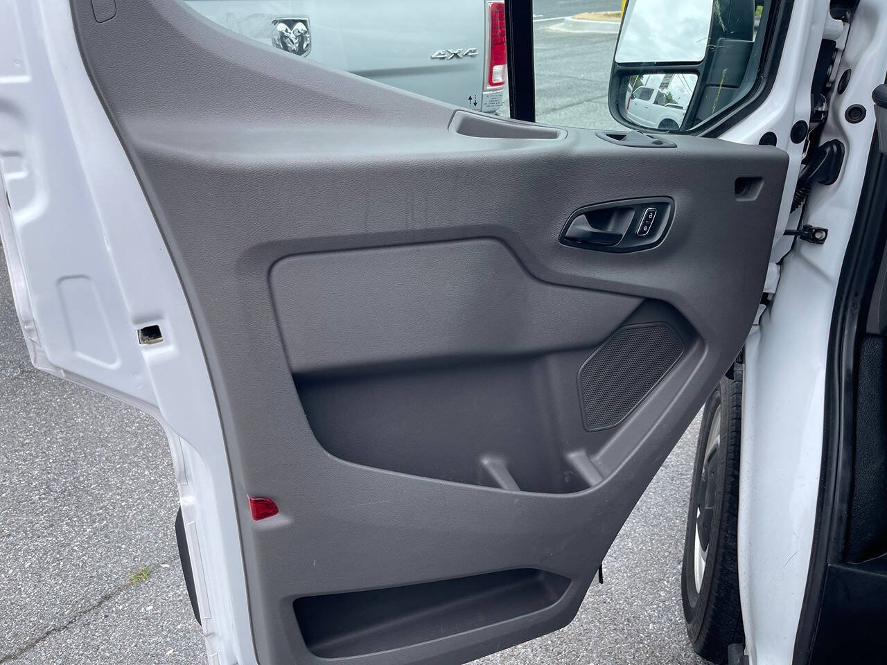 Used 2022 Ford Transit 150 Low Roof RWD image 17