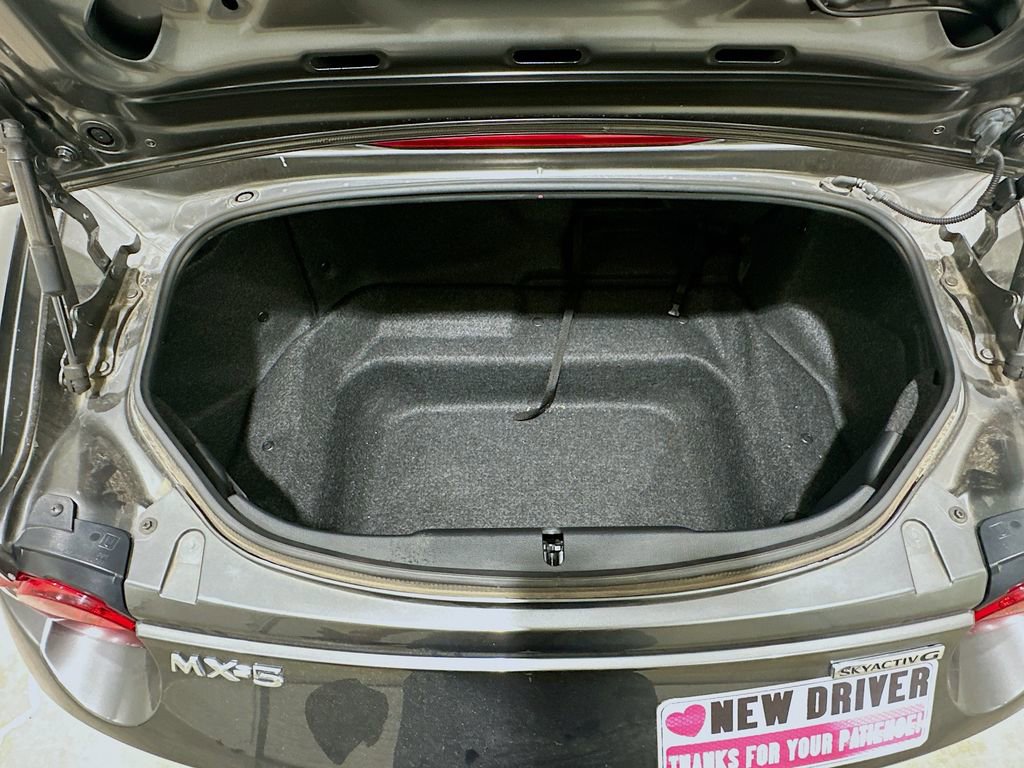 Used 2021 MAZDA MX-5 Miata Grand Touring RWD image 23