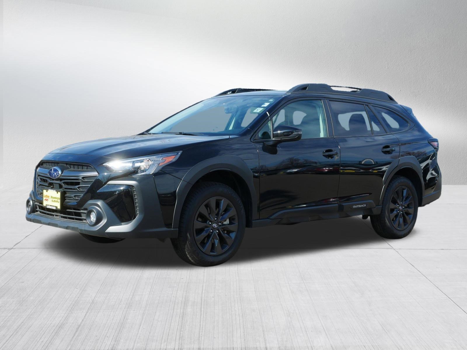 Used 2025 Subaru Outback Onyx Edition AWD/4WD image 3