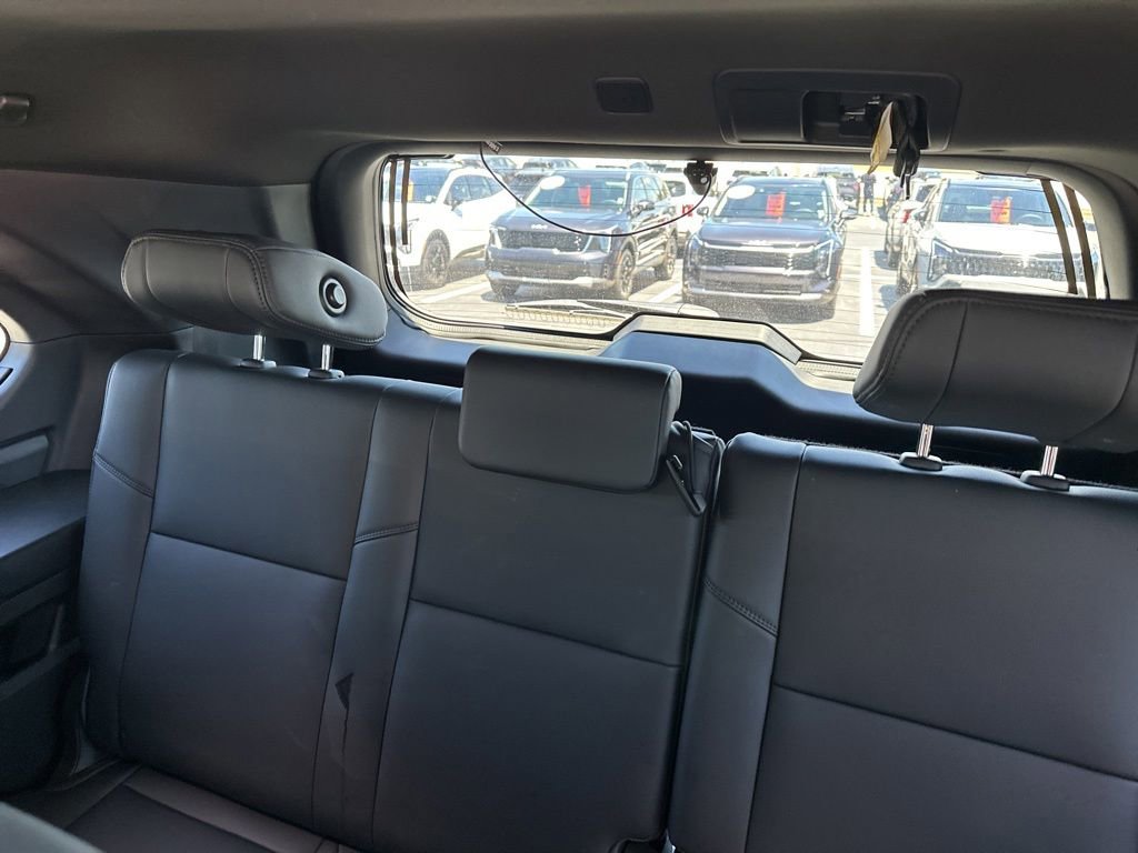 Used 2025 Toyota Sequoia Limited AWD/4WD image 10