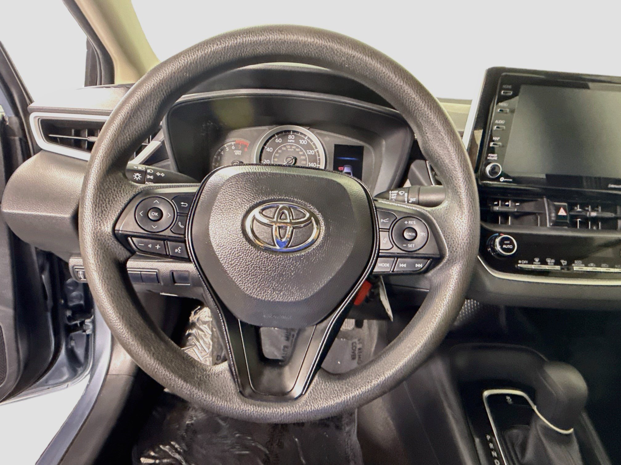 Used 2021 Toyota Corolla LE FWD image 13
