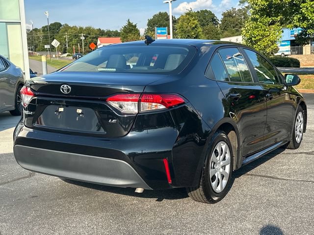 Used 2024 Toyota Corolla LE FWD image 3