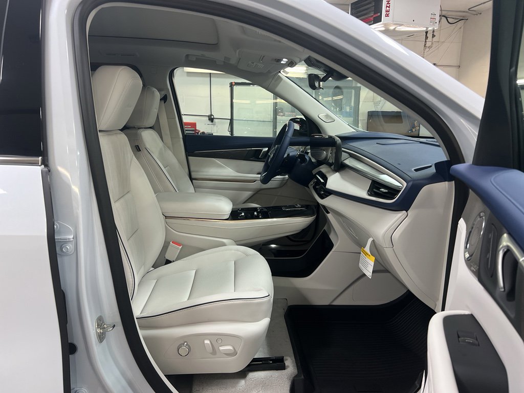 New 2026 Buick Enclave Avenir w/ Super Cruise Package AWD/4WD image 20