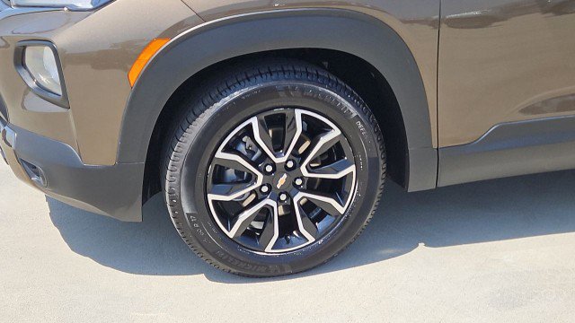 Used 2021 Chevrolet TrailBlazer ACTIV w/ Sun and Liftgate Package FWD image 33