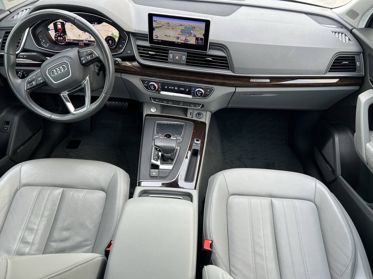 Used 2019 Audi Q5 2.0T Premium Plus w/ Premium Plus Package AWD/4WD image 16