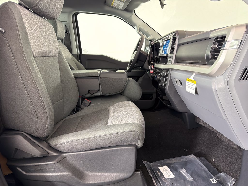 New 2027 Ford F350 XLT w/ 360-Degree Camera Package AWD/4WD image 18