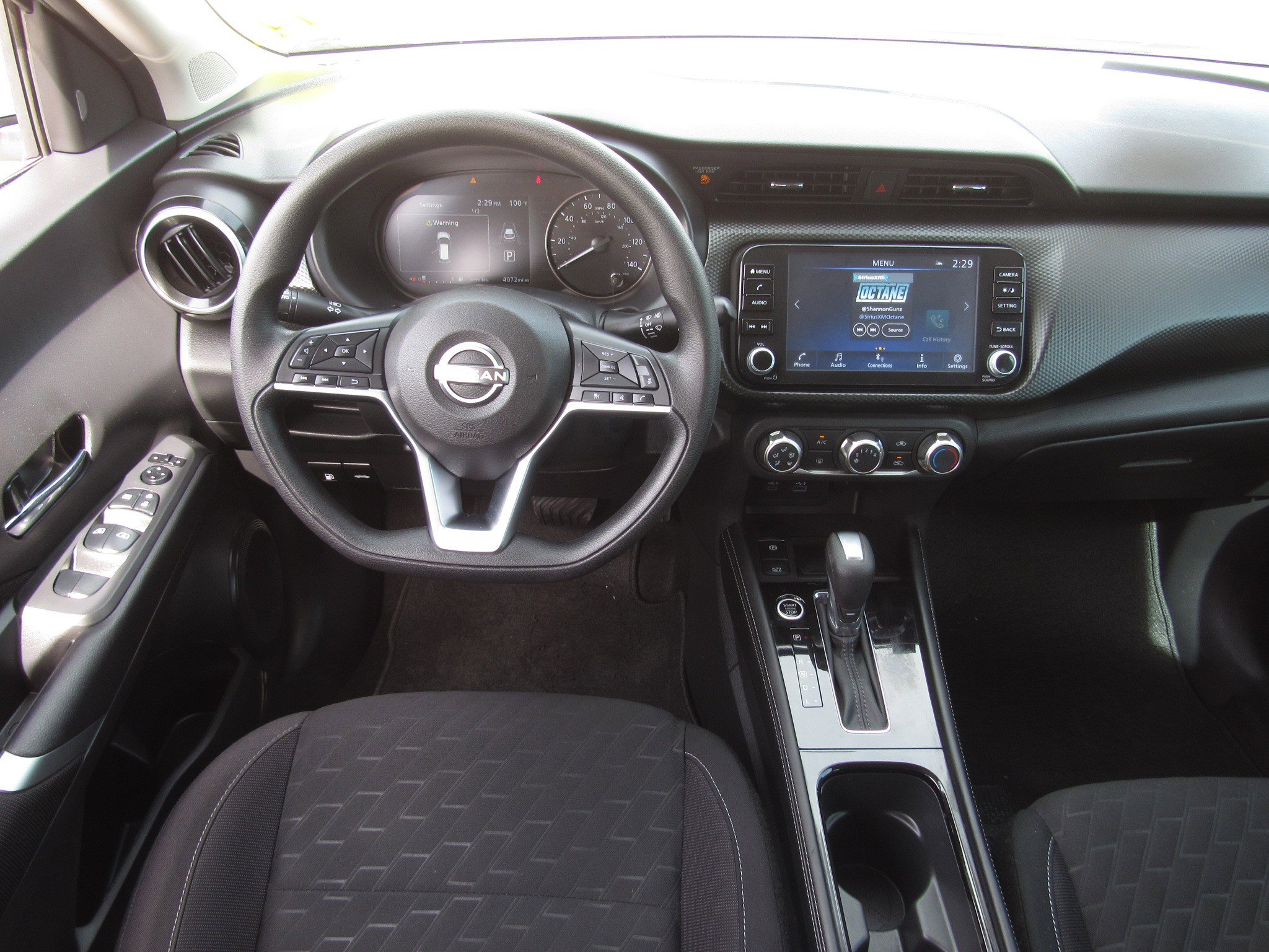 Used 2024 Nissan Kicks SV image 16