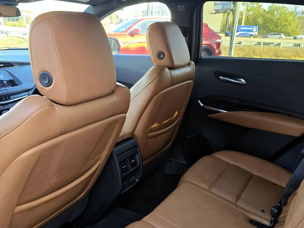 Used 2023 Cadillac XT4 Sport FWD image 28
