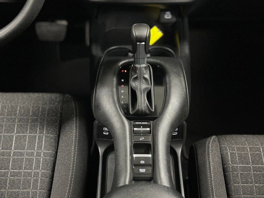 Used 2025 Honda HR-V LX image 17