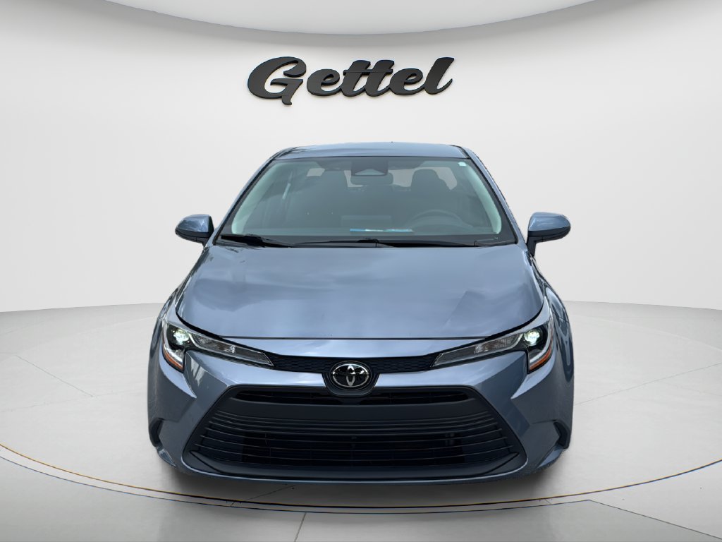 Used 2024 Toyota Corolla LE FWD image 2