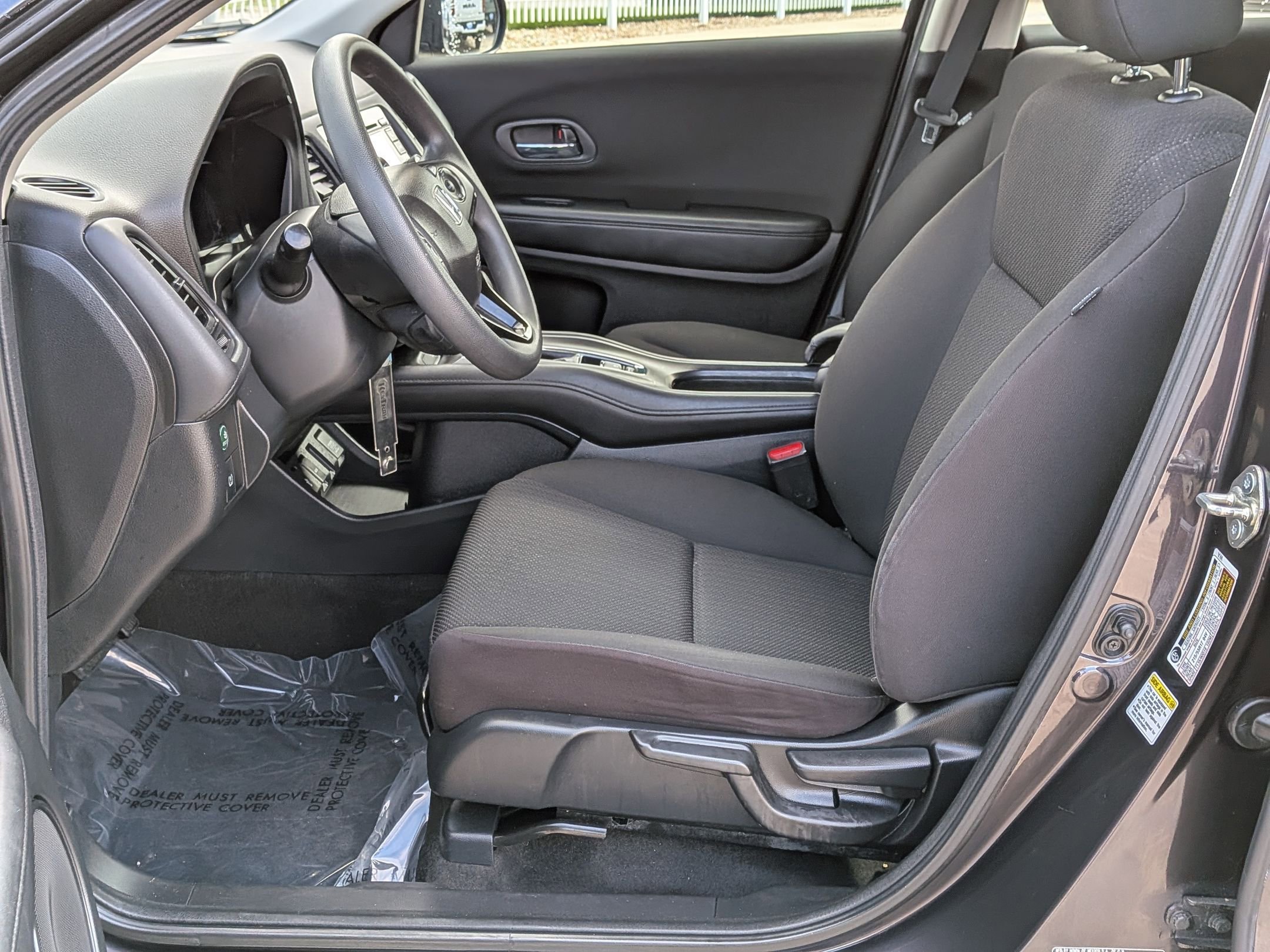 Used 2016 Honda HR-V LX image 11