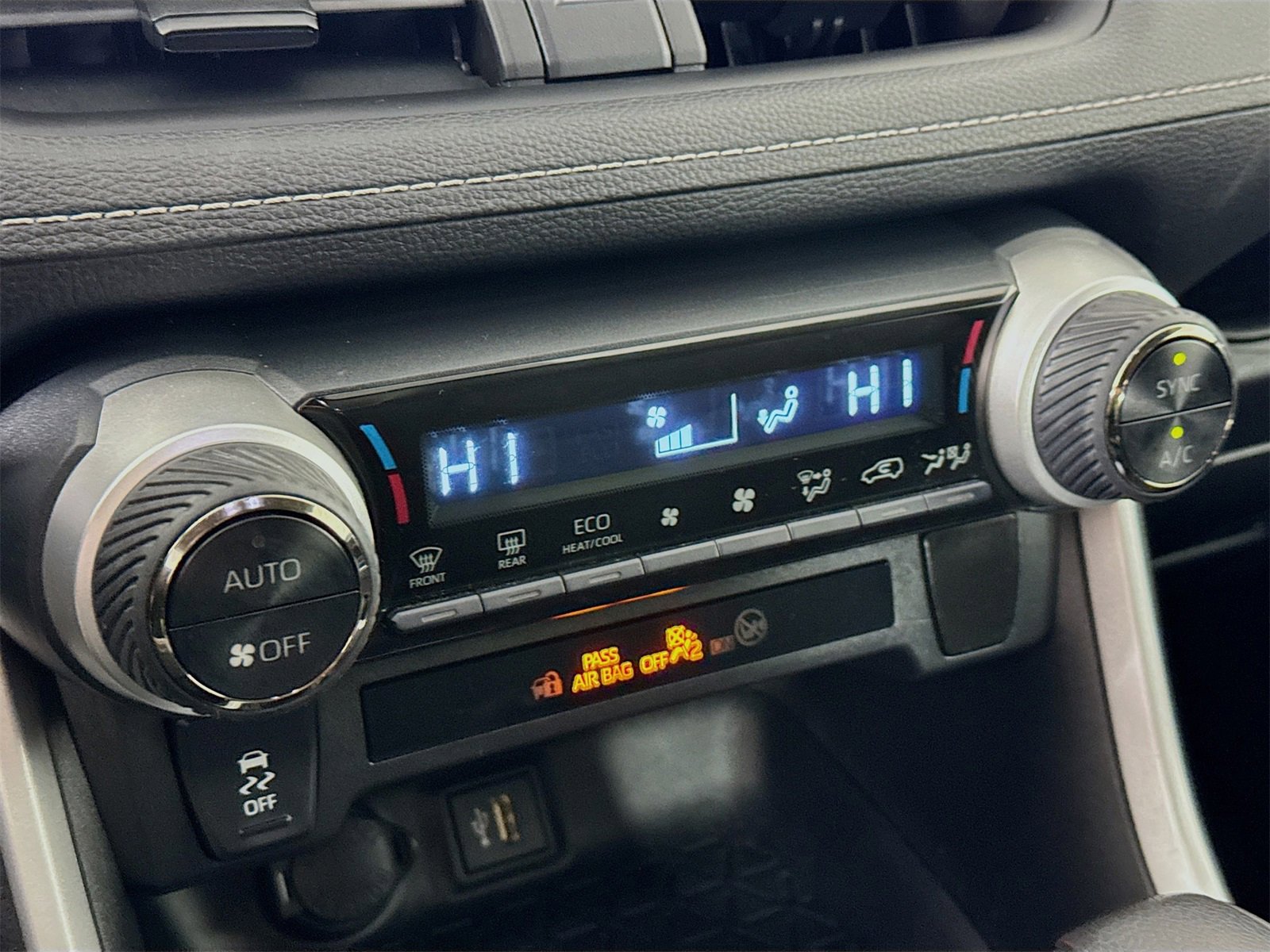 Used 2024 Toyota RAV4 AWD Hybrid image 13