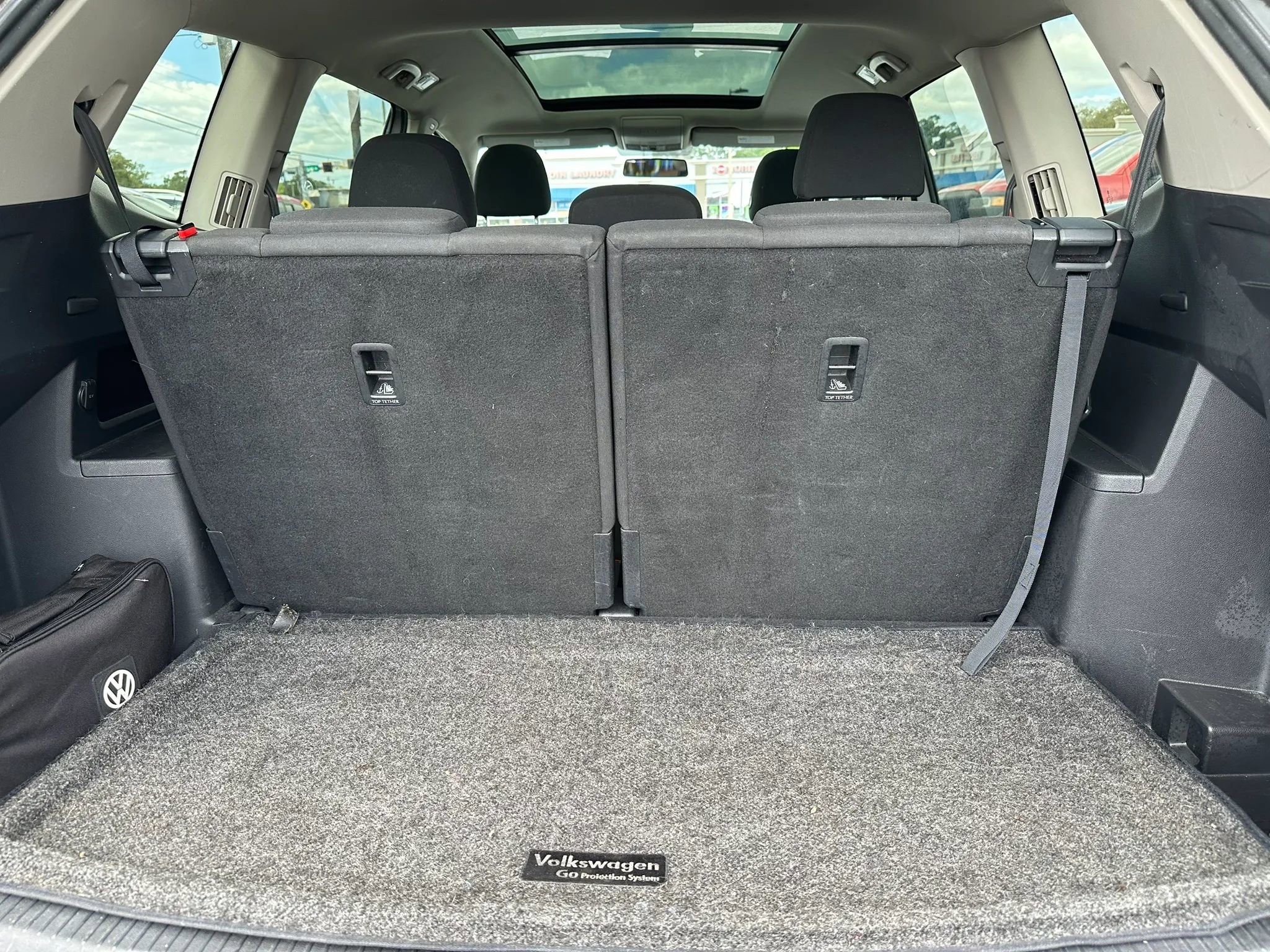 Used 2018 Volkswagen Atlas Launch Edition FWD image 22