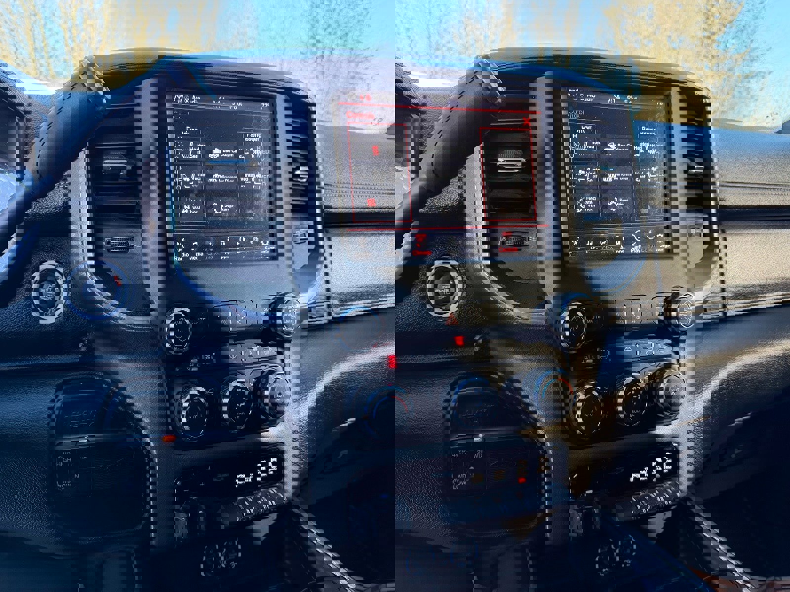 Used 2021 RAM 2500 Laramie w/ Night Edition image 16