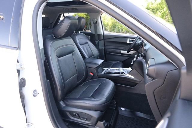 Used 2021 Ford Explorer Limited w/ Hybrid Equipment Group 310A AWD/4WD image 28