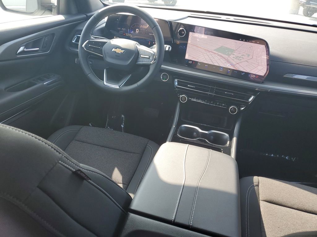 New 2026 Chevrolet Traverse LT w/ Driver Confidence Package image 9