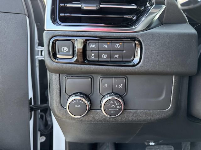 Used 2025 GMC Yukon Denali image 44