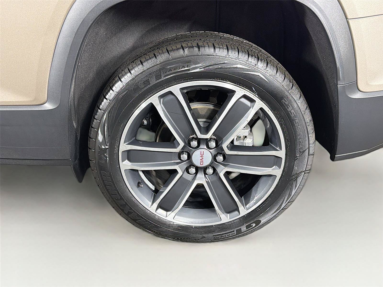 Used 2023 GMC Acadia SLT w/ Technology Package AWD/4WD image 35