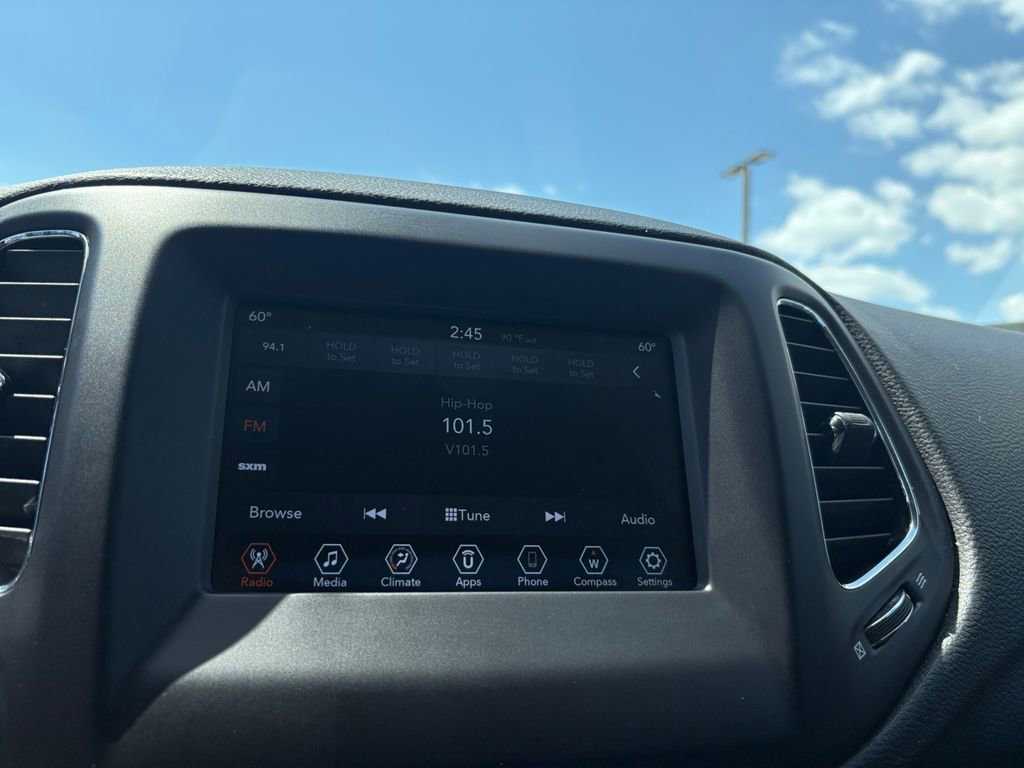 Used 2018 Jeep Compass Latitude w/ Popular Equipment Group AWD/4WD image 10