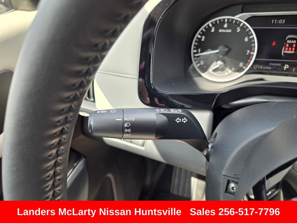 Used 2025 Nissan Pathfinder SL w/ SL Premium Package FWD image 28