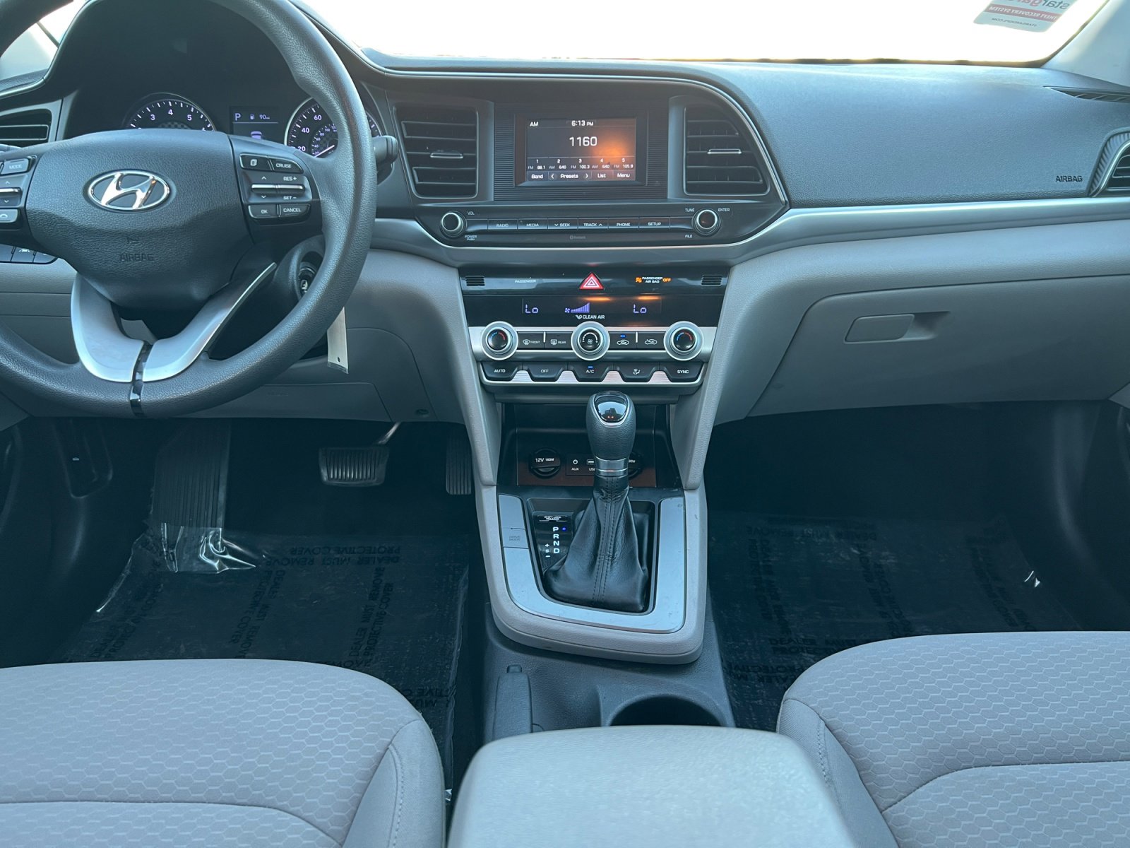 Used 2020 Hyundai Elantra SE FWD image 10