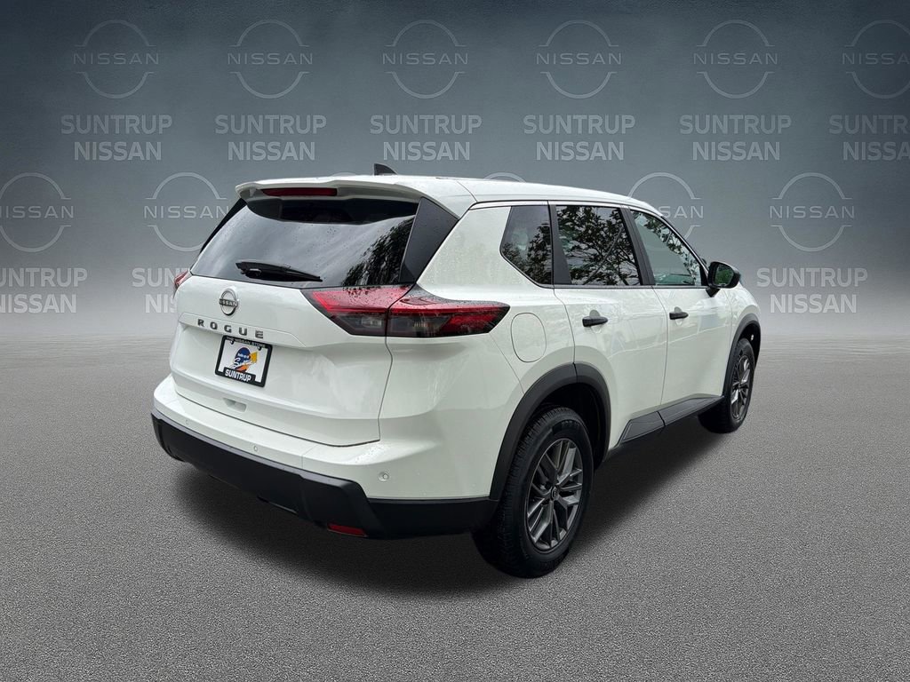 Used 2025 Nissan Rogue S FWD image 17