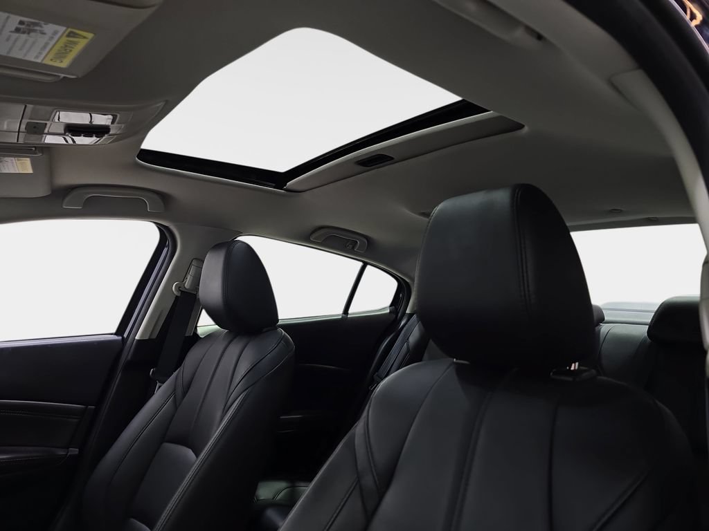 Used 2018 MAZDA MAZDA3 Touring FWD image 29