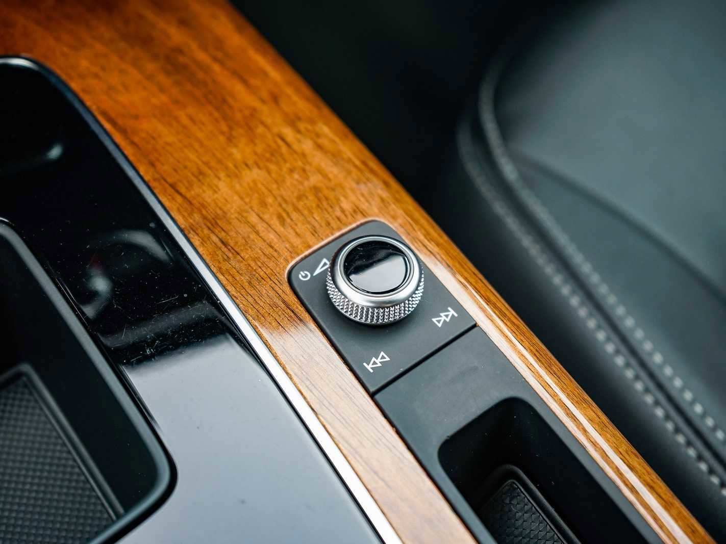 Used 2023 Audi Q5 2.0T Premium w/ Convenience Package image 22