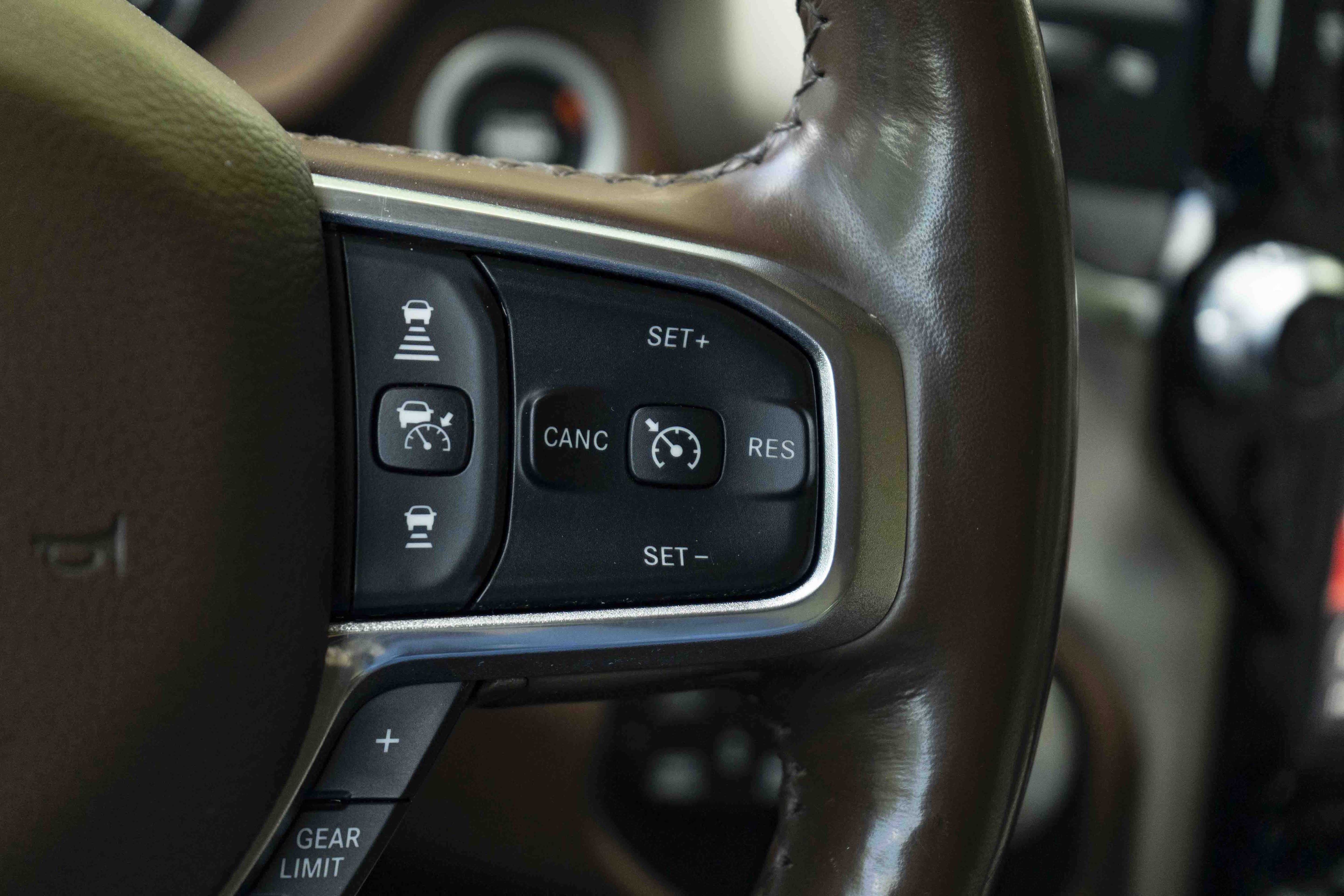 Used 2019 RAM 1500 Laramie AWD/4WD image 21