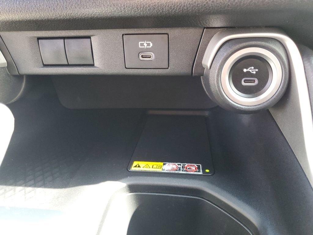 Used 2024 Toyota Grand Highlander AWD image 17