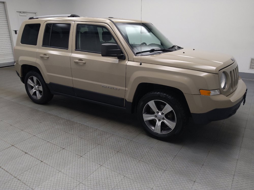 Used 2017 Jeep Patriot High Altitude FWD image 11