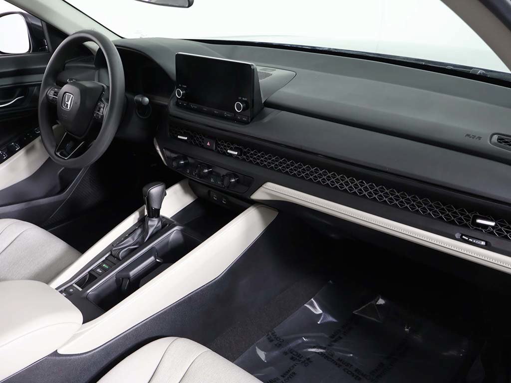 Used 2024 Honda Accord EX image 28