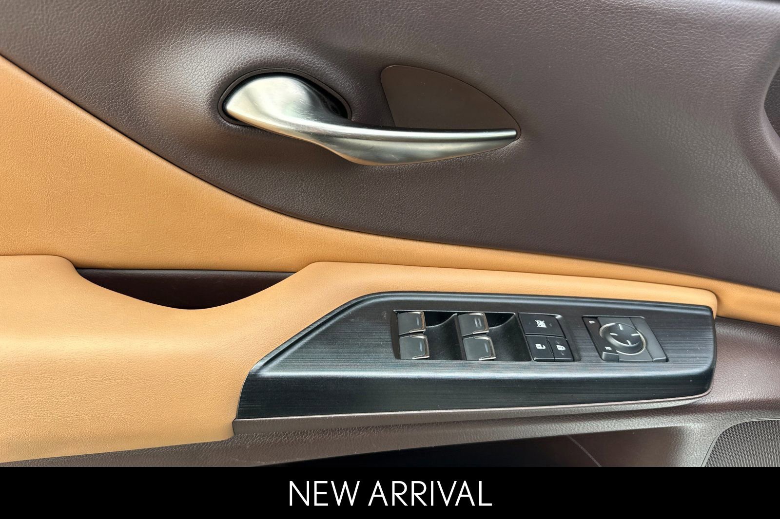 Certified 2021 Lexus ES 300h image 12