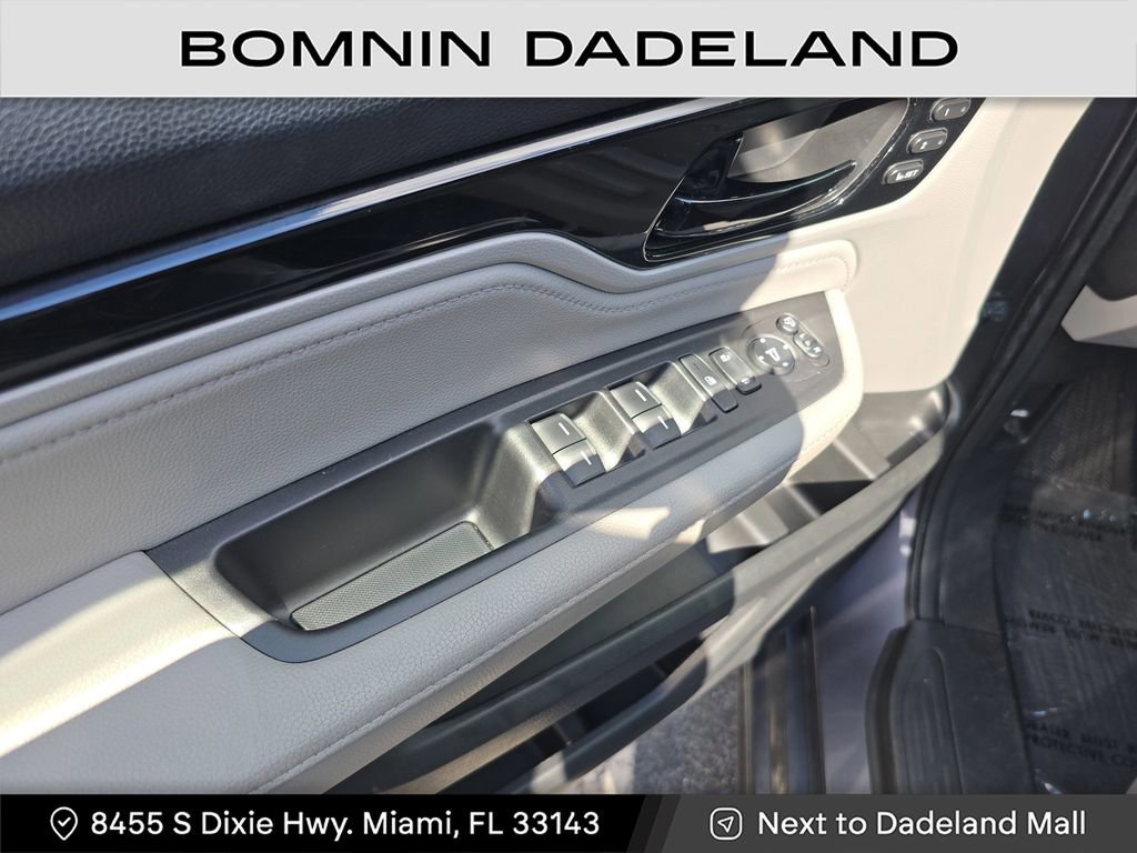 Used 2022 Honda Odyssey Elite image 14