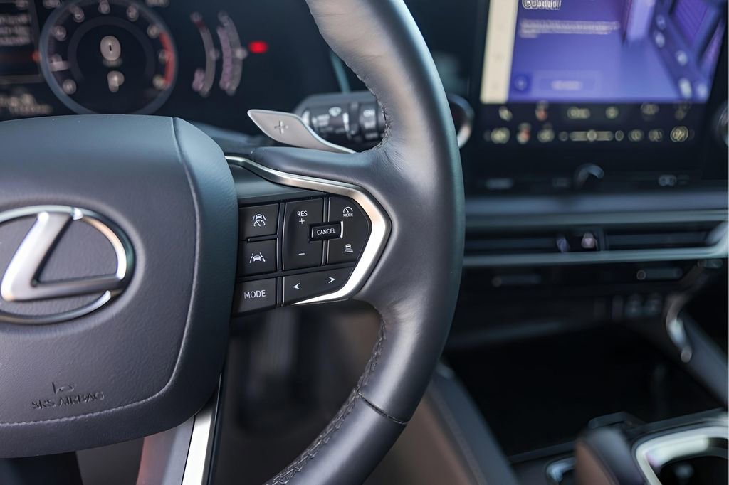 Used 2024 Lexus RX 350 FWD w/ Technology Package image 15