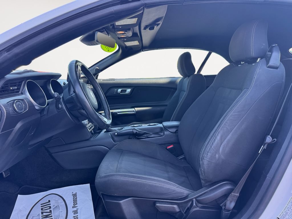 Used 2019 Ford Mustang Convertible w/ Ecoboost Performance Package RWD image 9