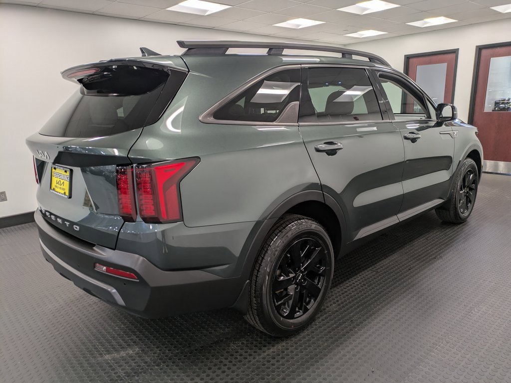 Used 2022 Kia Sorento S w/ Panoramic Sunroof Package image 4