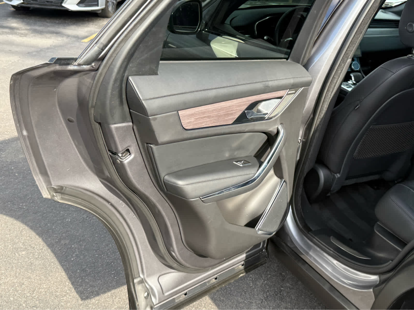 Used 2023 Jaguar F-PACE S image 19