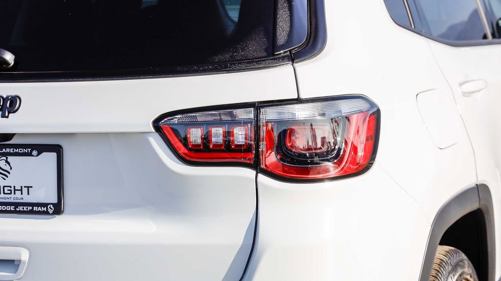 New 2026 Jeep Compass Limited image 10