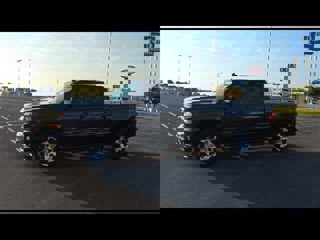 Used 2018 Chevrolet Silverado 1500 LT w/ All Star Edition image 5