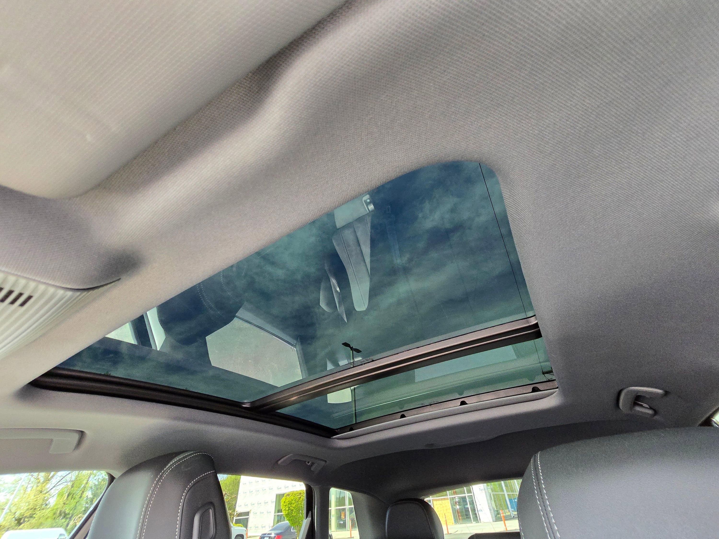 Used 2025 Audi Q4 e-tron Premium w/ Convenience Package AWD/4WD image 46