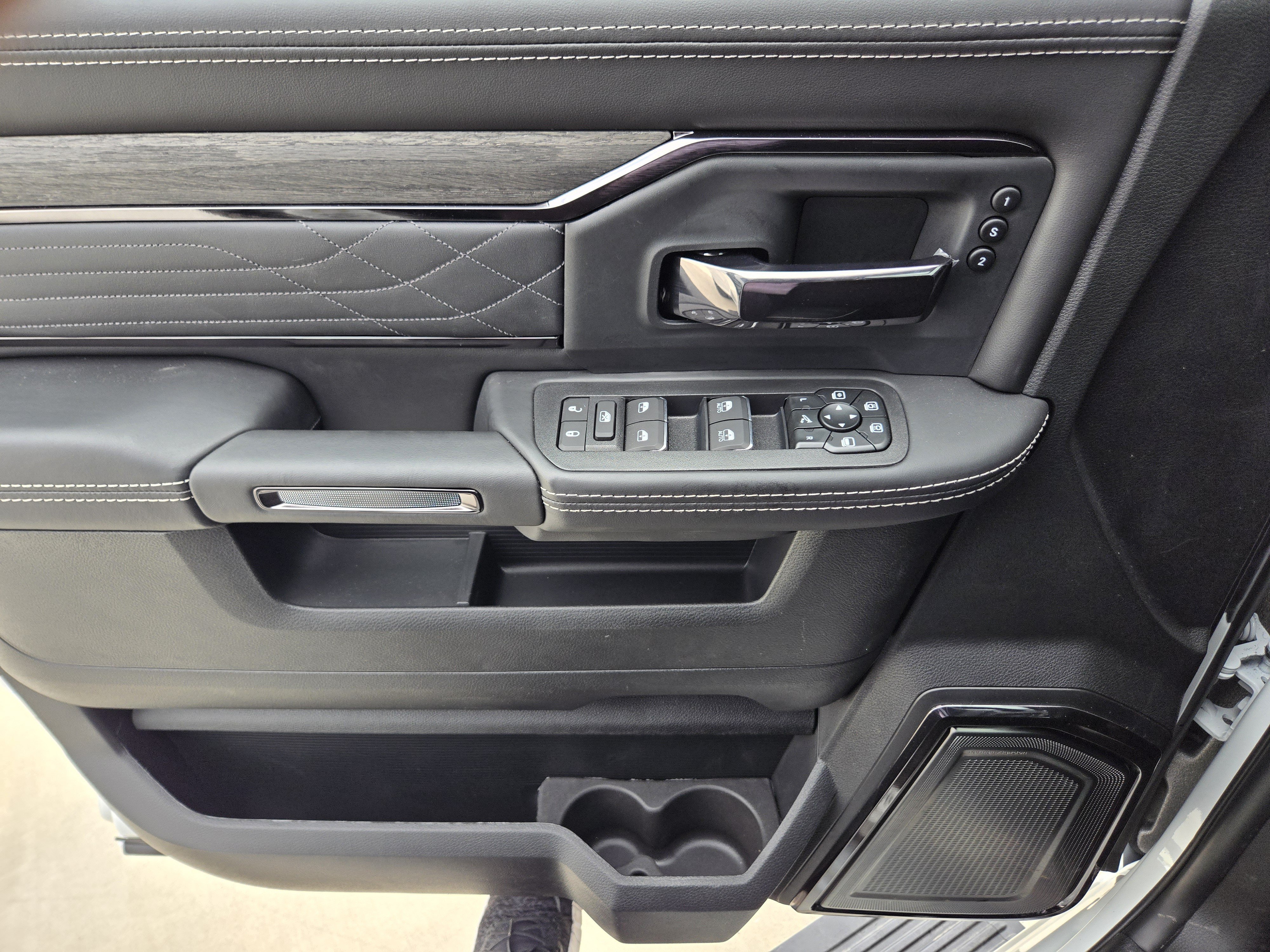 New 2027 RAM 3500 Limited AWD/4WD image 18