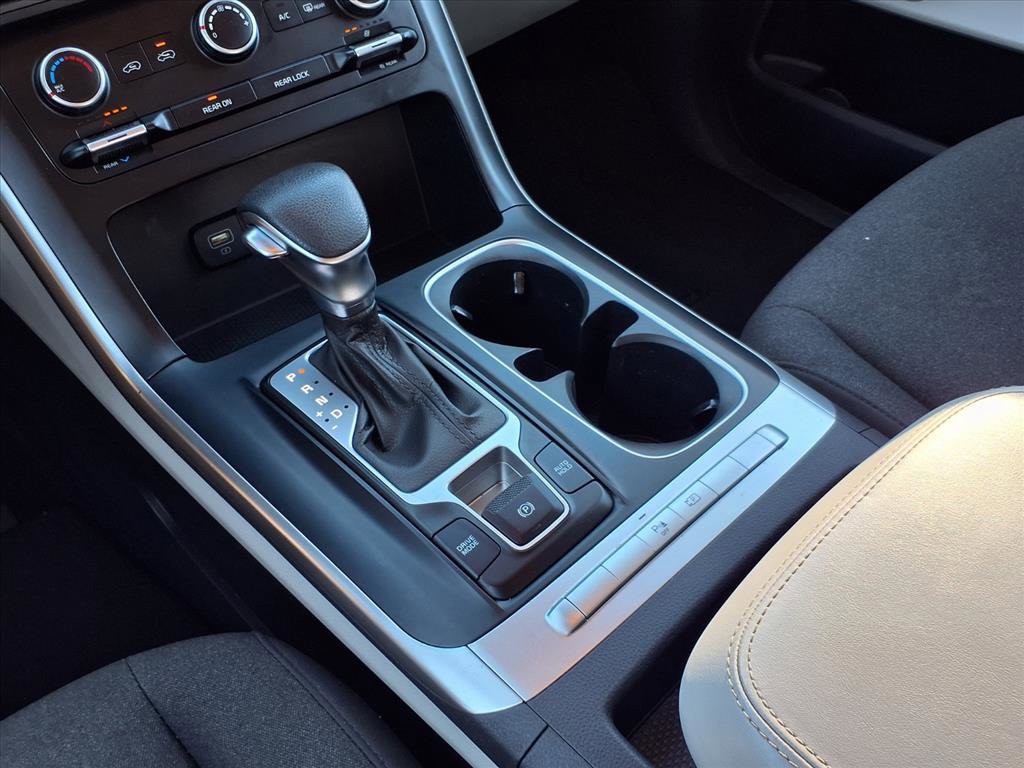 Used 2024 Kia Carnival LX image 17