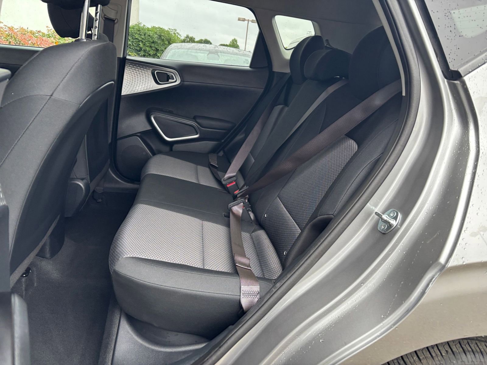 Used 2025 Kia Soul LX w/ LX Technology Package FWD image 37
