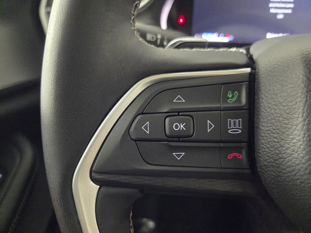 Certified 2024 Jeep Grand Cherokee Altitude image 20