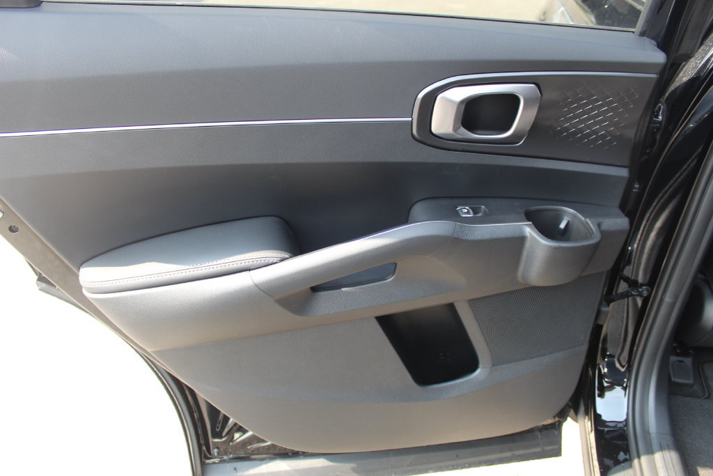 New 2026 Kia Sorento LX FWD image 12