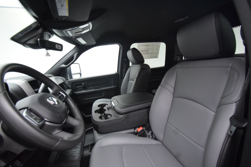 New 2026 RAM 5500 Tradesman AWD/4WD image 35